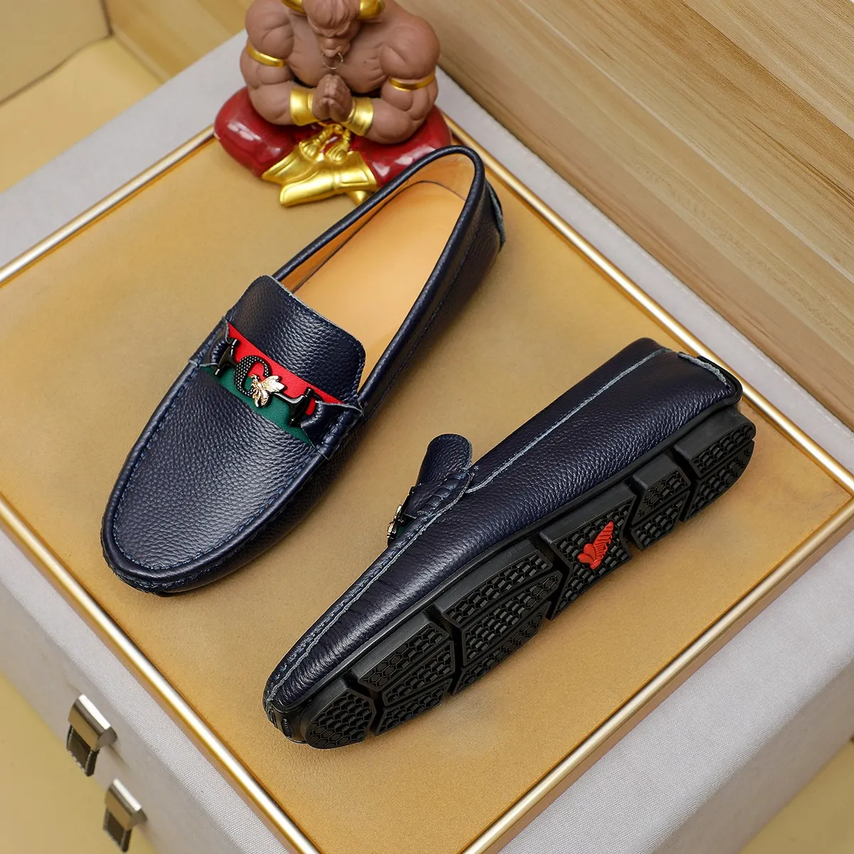 Men's shoes 💰360💰💰GUCCI Gucci official website synchronizes the latest model 🛃The upper is made of imported cowhide, 🐷leather lining, rubber outsole, 🎩🎩top-notch handcrafted workmanship with fine stitches and threads🔍definitely satisfy those perfectionist men who pursue high luxury quality 👏 Colors available! Code number 38-45 Large quantity in stock